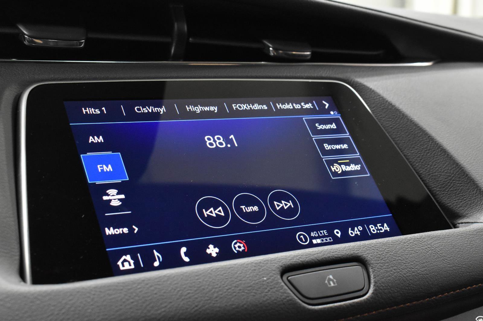 Certified 2023 Cadillac XT4 Sport w/ Cold Weather Package image 19