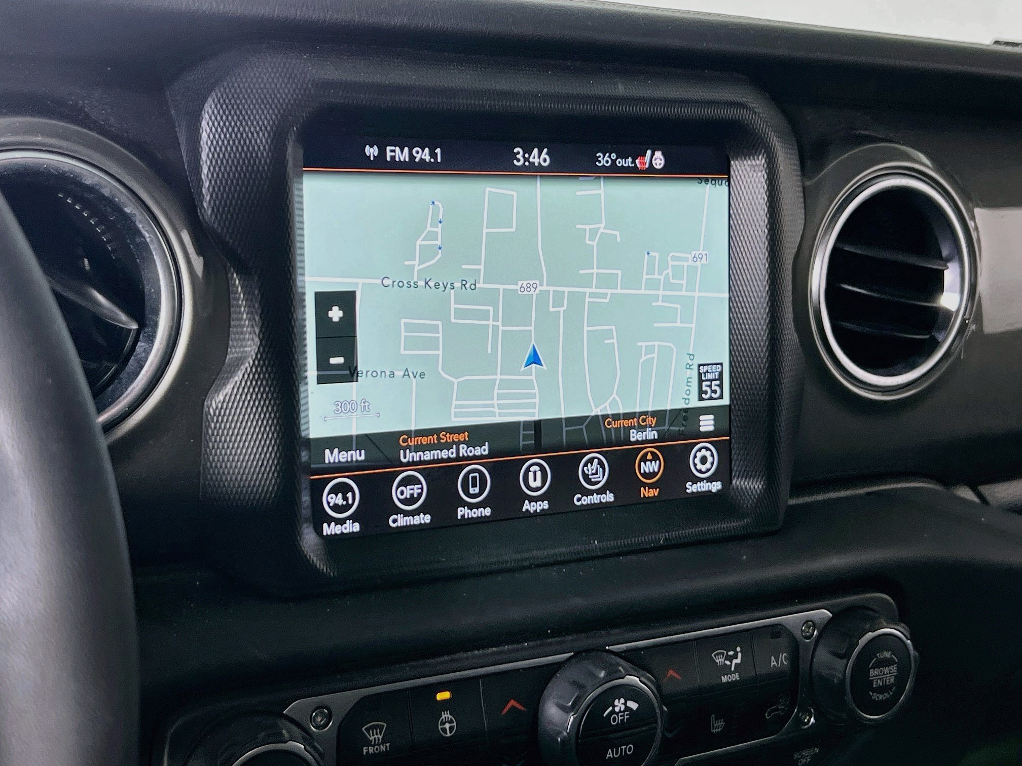 Used 2023 Jeep Wrangler Unlimited Sahara w/ Cold Weather Group AWD/4WD image 13