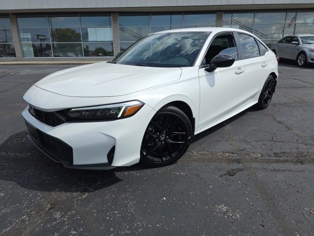 Used 2025 Honda Civic Sport image 2