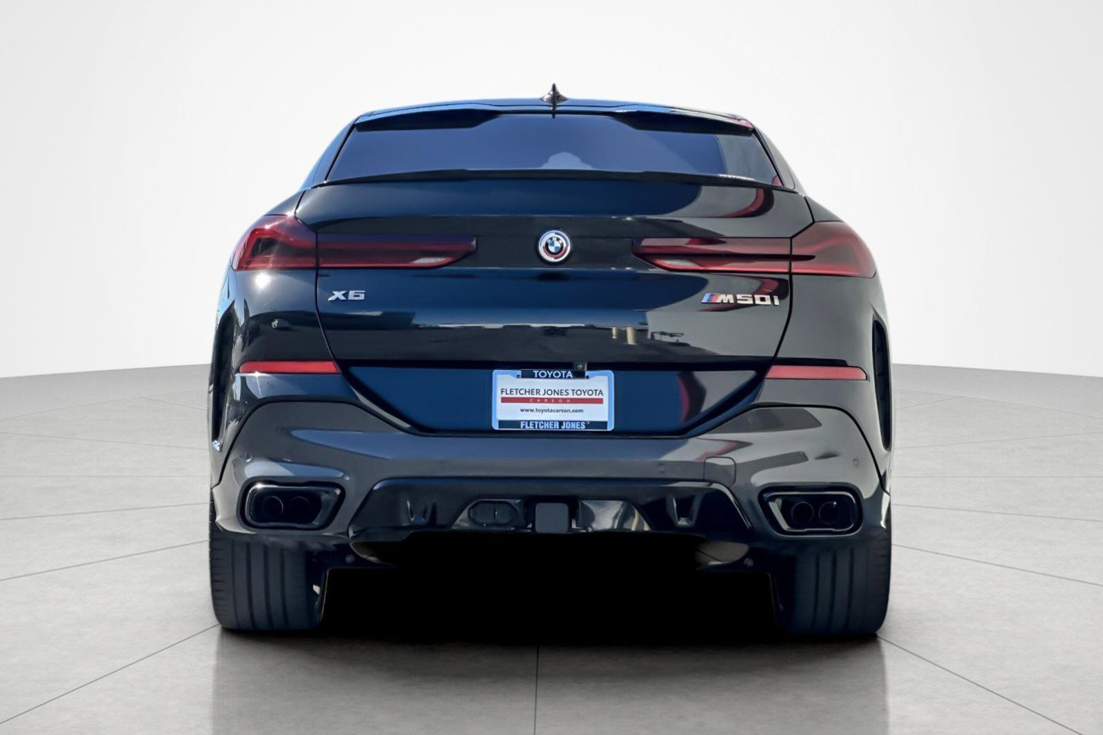 Used 2023 BMW X6 M50i w/ Executive Package image 4