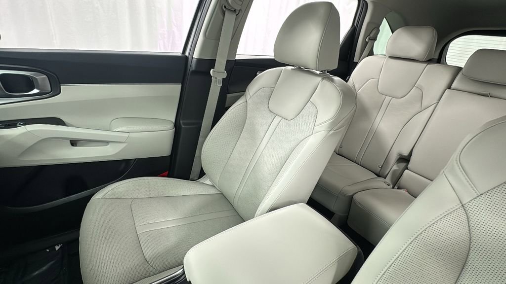 New 2026 Kia Sorento S image 13