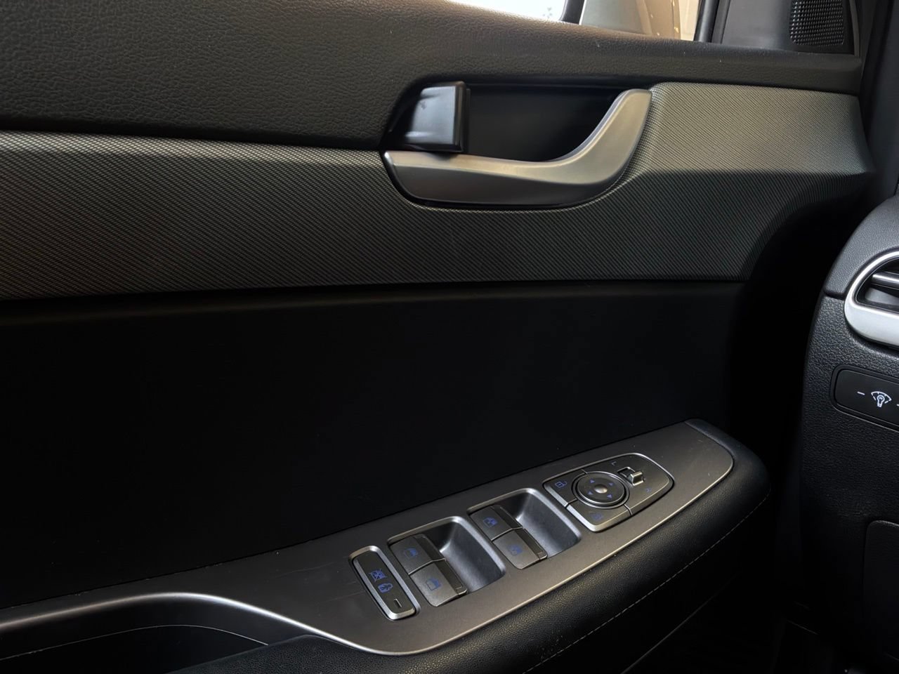 Used 2025 Hyundai Palisade SEL FWD image 22