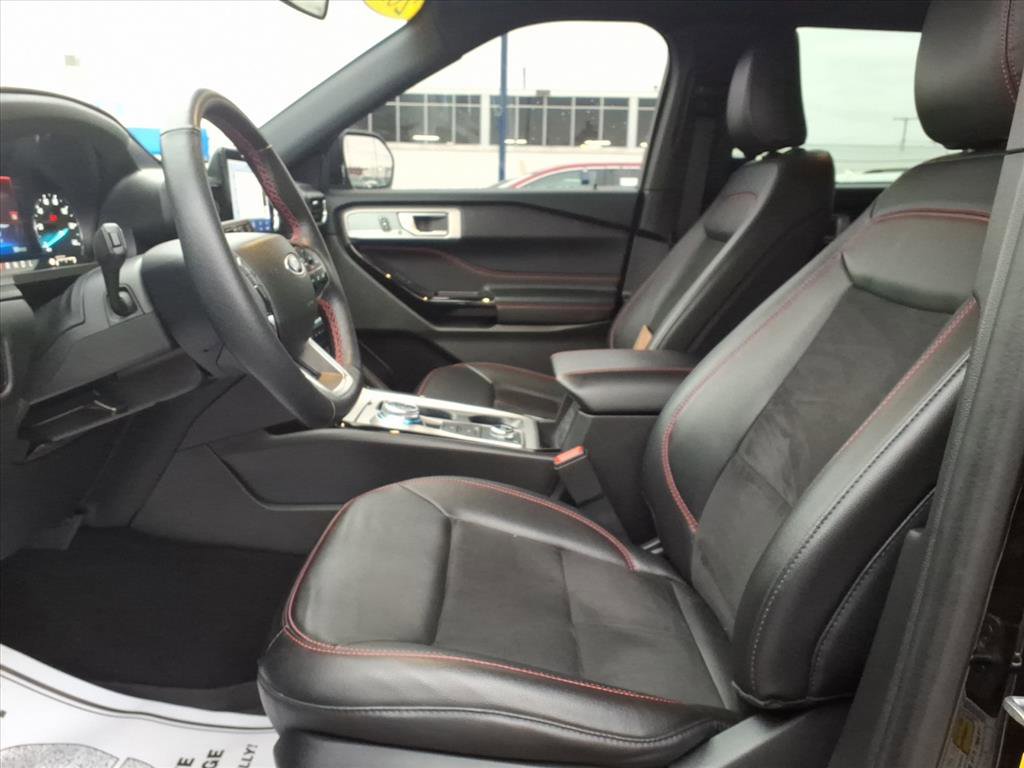 Certified 2023 Ford Explorer ST-Line image 16