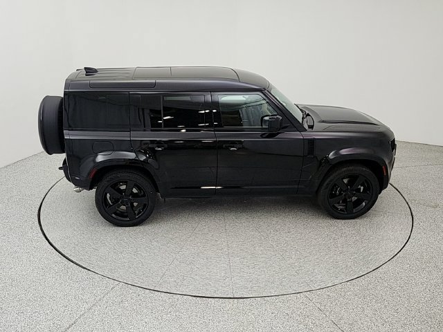 New 2026 Land Rover Defender 110 V8 AWD/4WD image 16