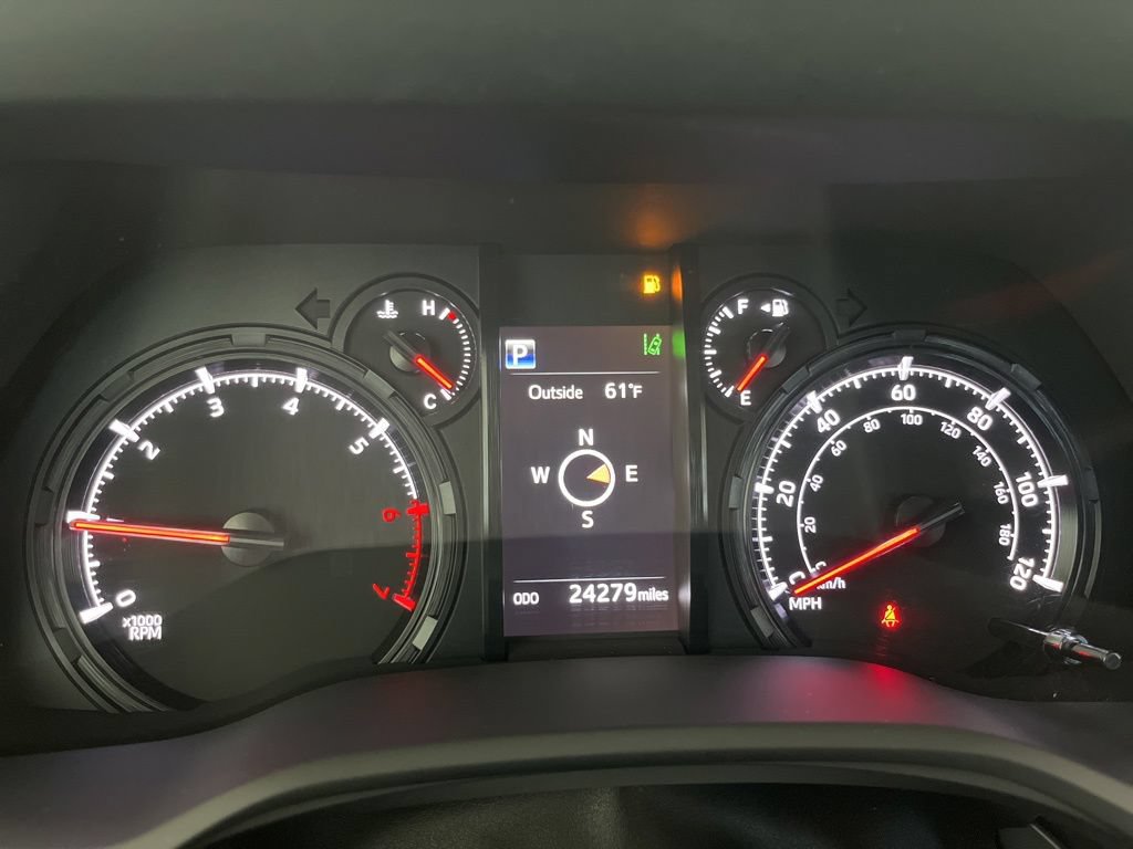 Used 2020 Toyota 4Runner SR5 AWD/4WD image 8