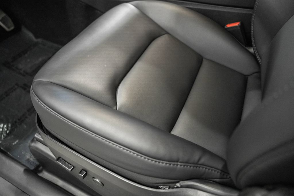 Used 2023 Tesla Model Y Long Range image 33