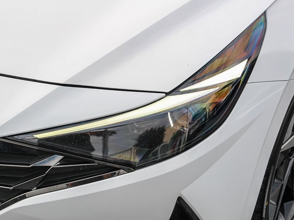 Used 2023 Hyundai Elantra Limited image 5