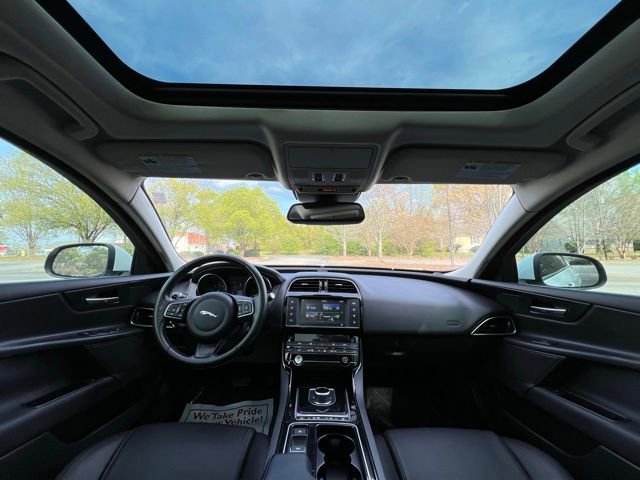 Used 2018 Jaguar XE image 26