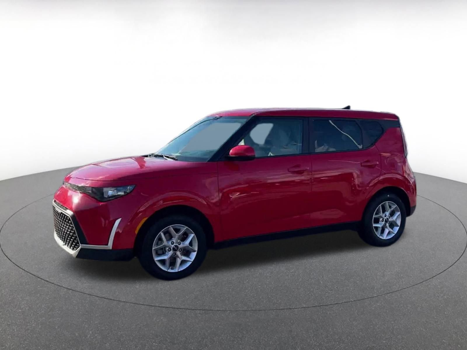 Used 2025 Kia Soul LX w/ LX Technology Package image 8