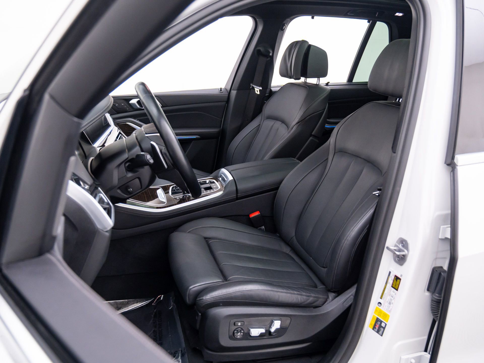 Used 2021 BMW X5 xDrive45e w/ Executive Package image 15