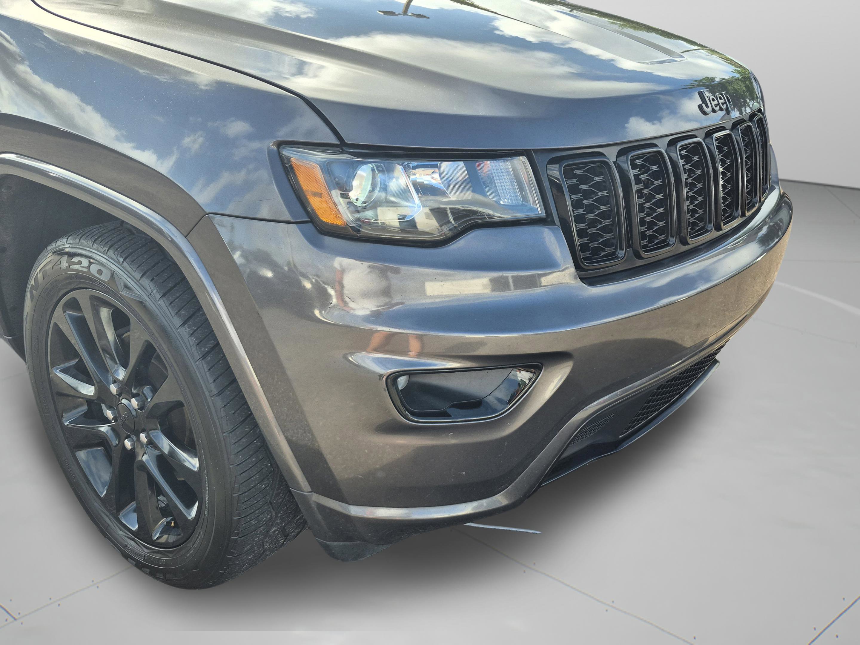 Used 2019 Jeep Grand Cherokee Altitude RWD image 36