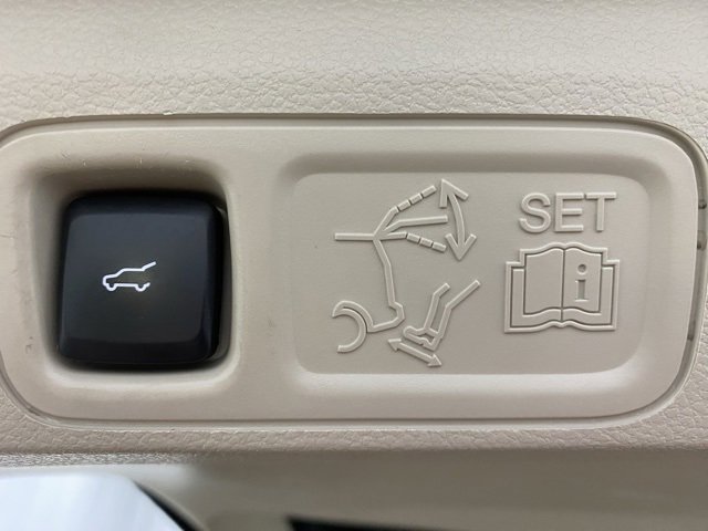 Used 2018 Lincoln Navigator Reserve w/ Technology Package image 15