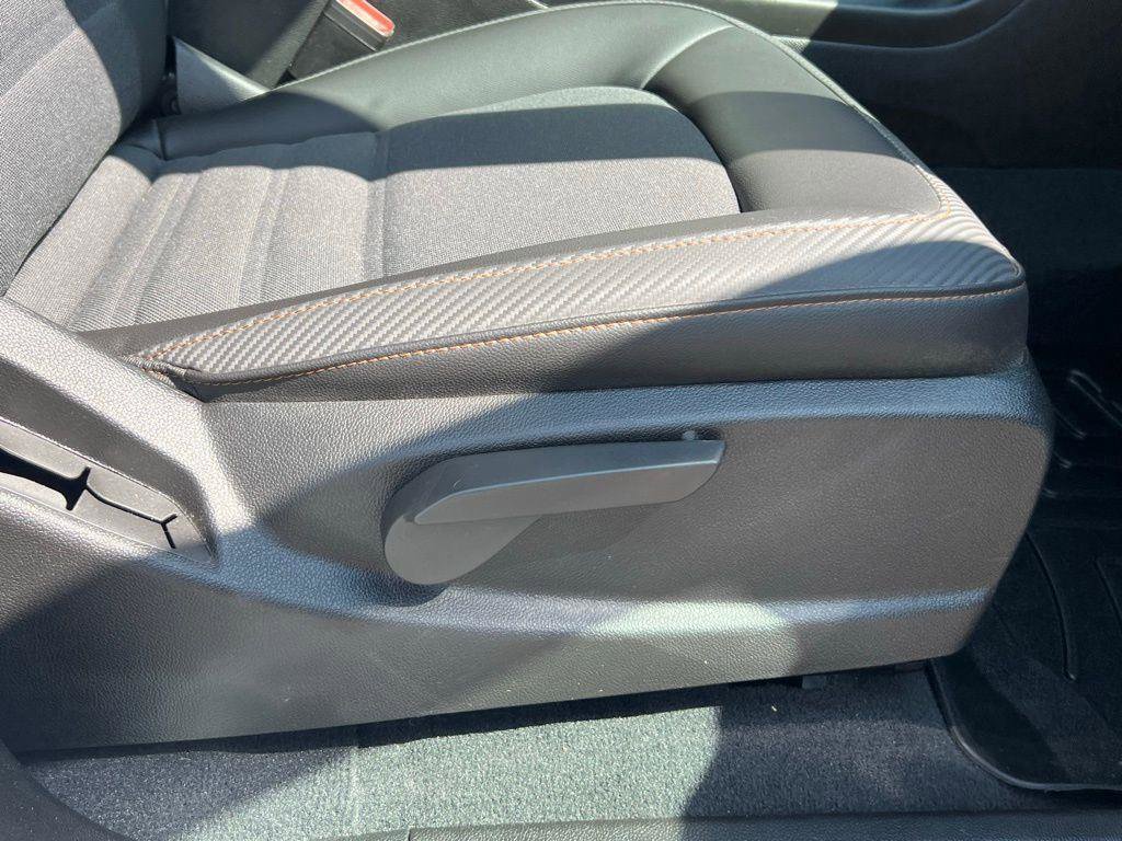 Used 2022 GMC Canyon AT4 image 14