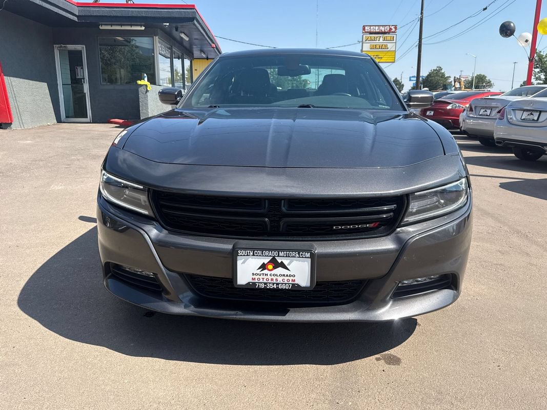 Used 2016 Dodge Charger SXT w/ Navigation & Travel Group RWD image 2