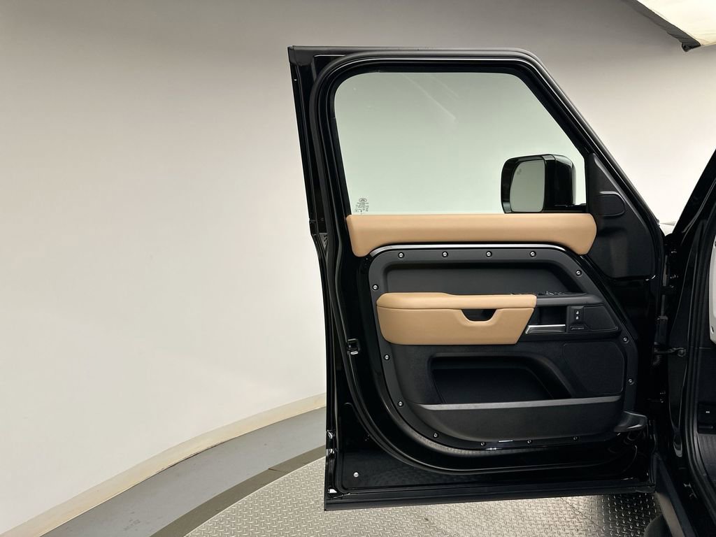 New 2026 Land Rover Defender 110 S AWD/4WD image 17