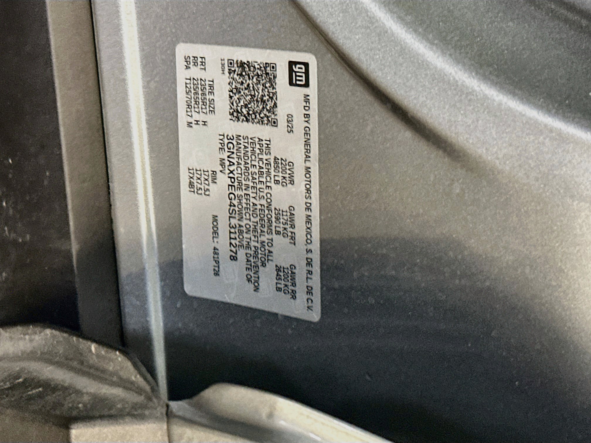 Used 2025 Chevrolet Equinox LT AWD/4WD image 12