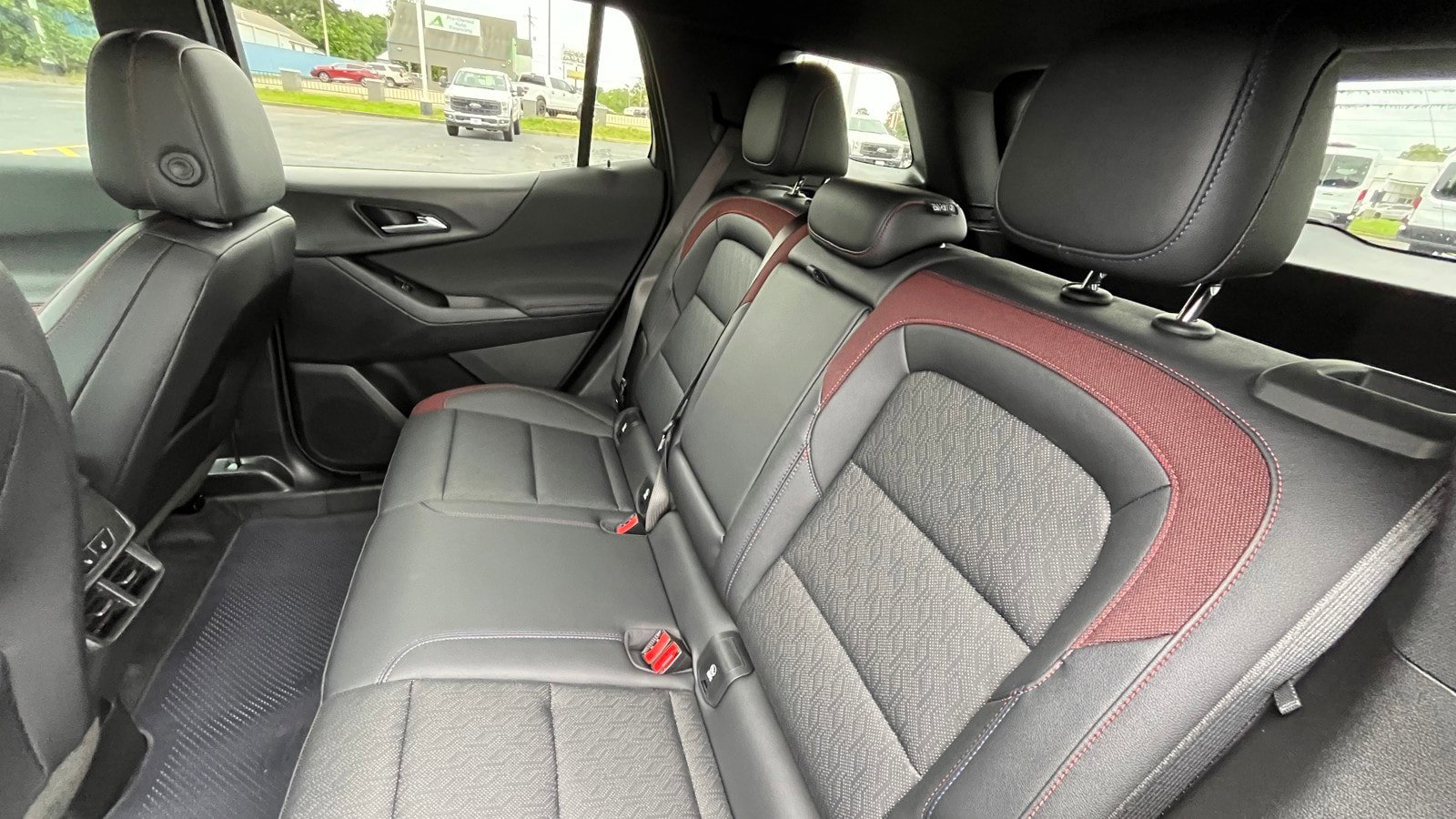 Used 2025 Chevrolet Equinox RS w/ Convenience Package III FWD image 17