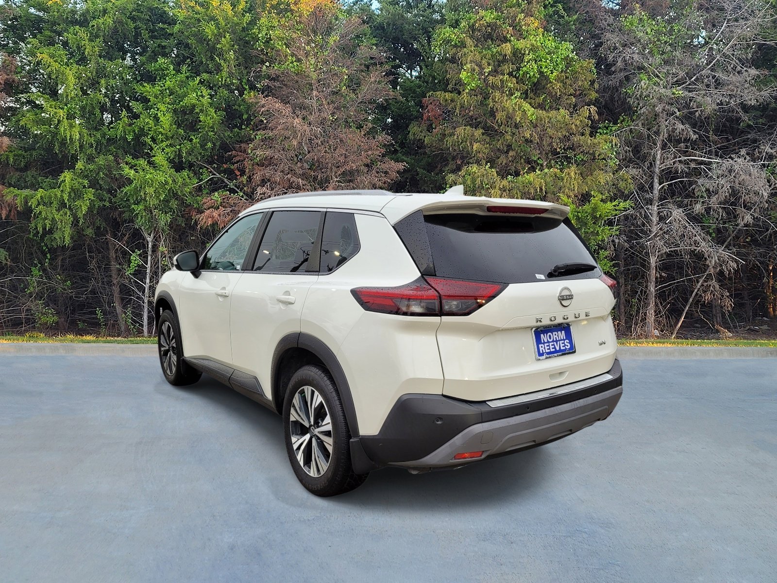 Used 2023 Nissan Rogue SV w/ SV Premium B Package FWD image 21