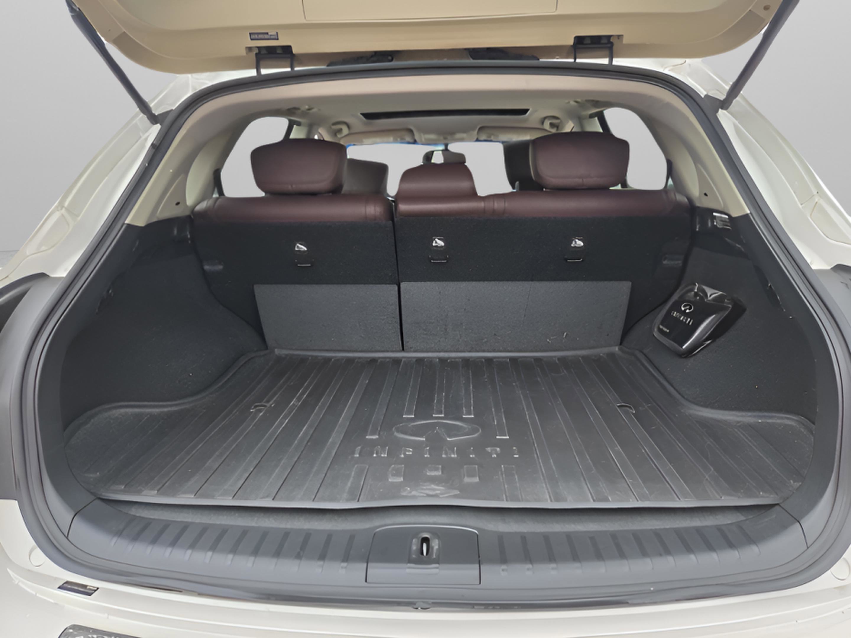 Used 2017 INFINITI QX50 AWD w/ Premium Plus Package image 34