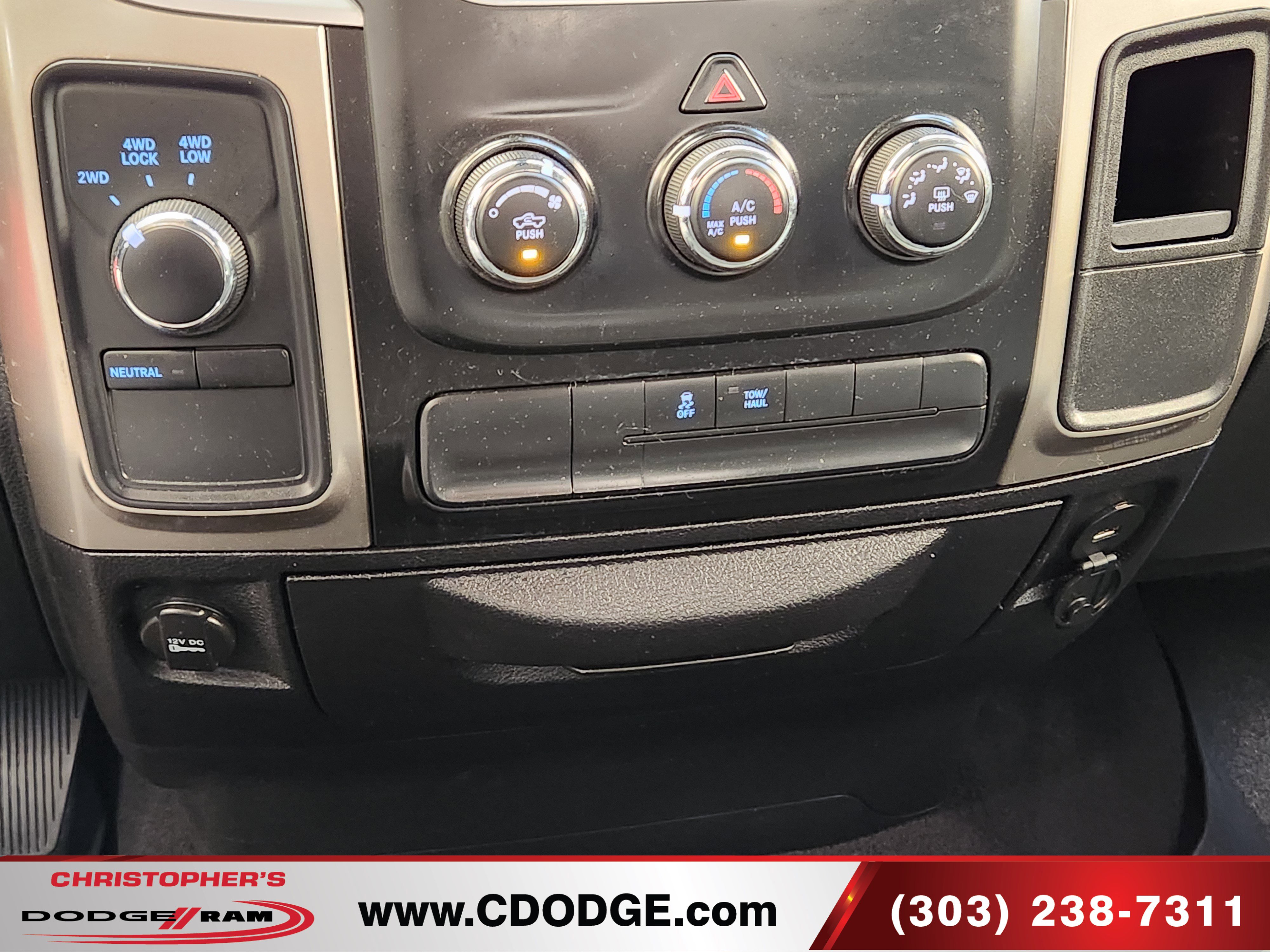Used 2013 RAM 1500 Classic SLT w/ Premium Display Pkg AWD/4WD image 25