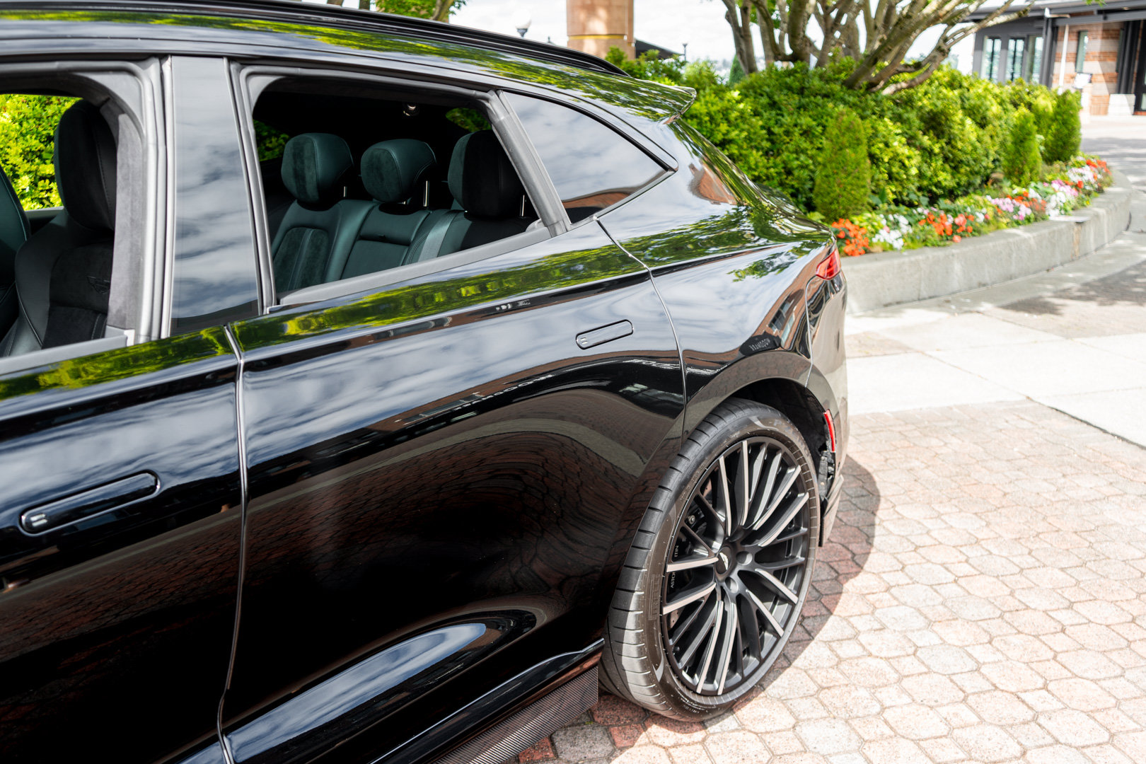 Used 2023 Aston Martin DBX 707 AWD/4WD image 44
