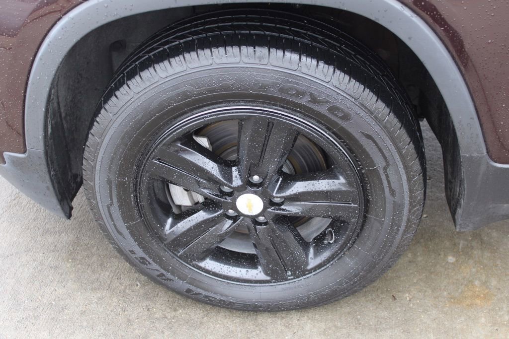 Used 2021 Chevrolet Trax LS w/ Tint and Cruise Package image 12