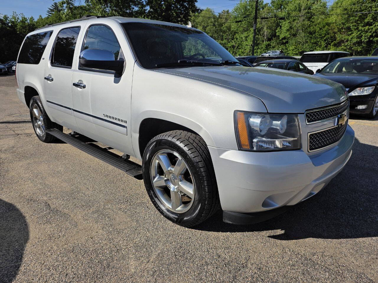Used 2012 Chevrolet Suburban LTZ AWD/4WD image 7