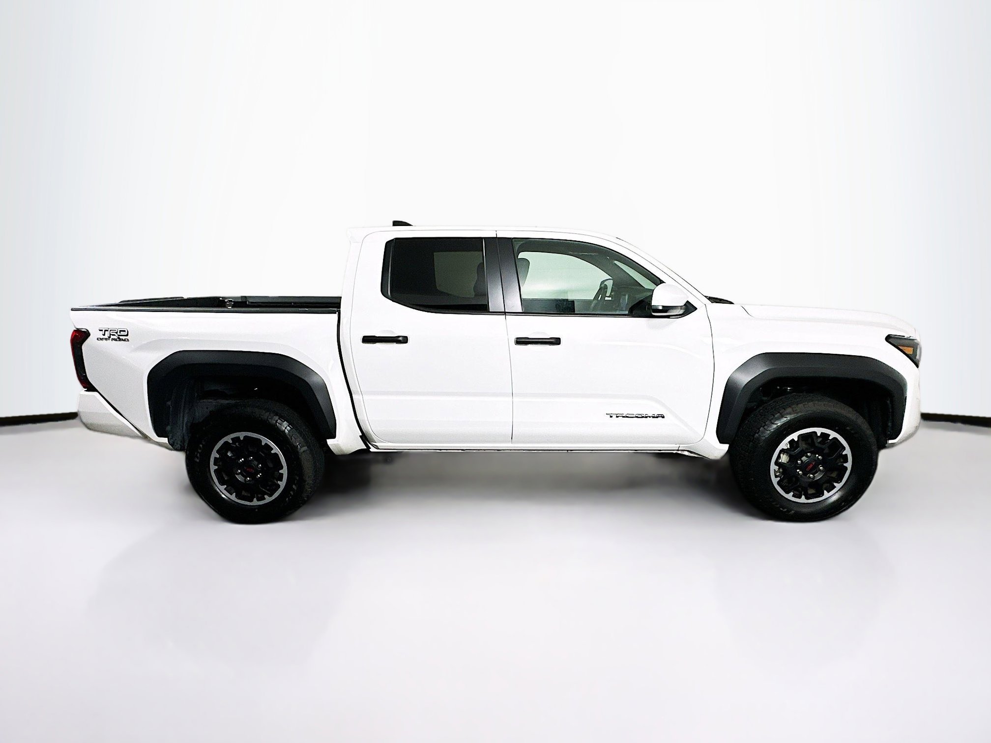 Used 2025 Toyota Tacoma TRD Off-Road AWD/4WD image 10