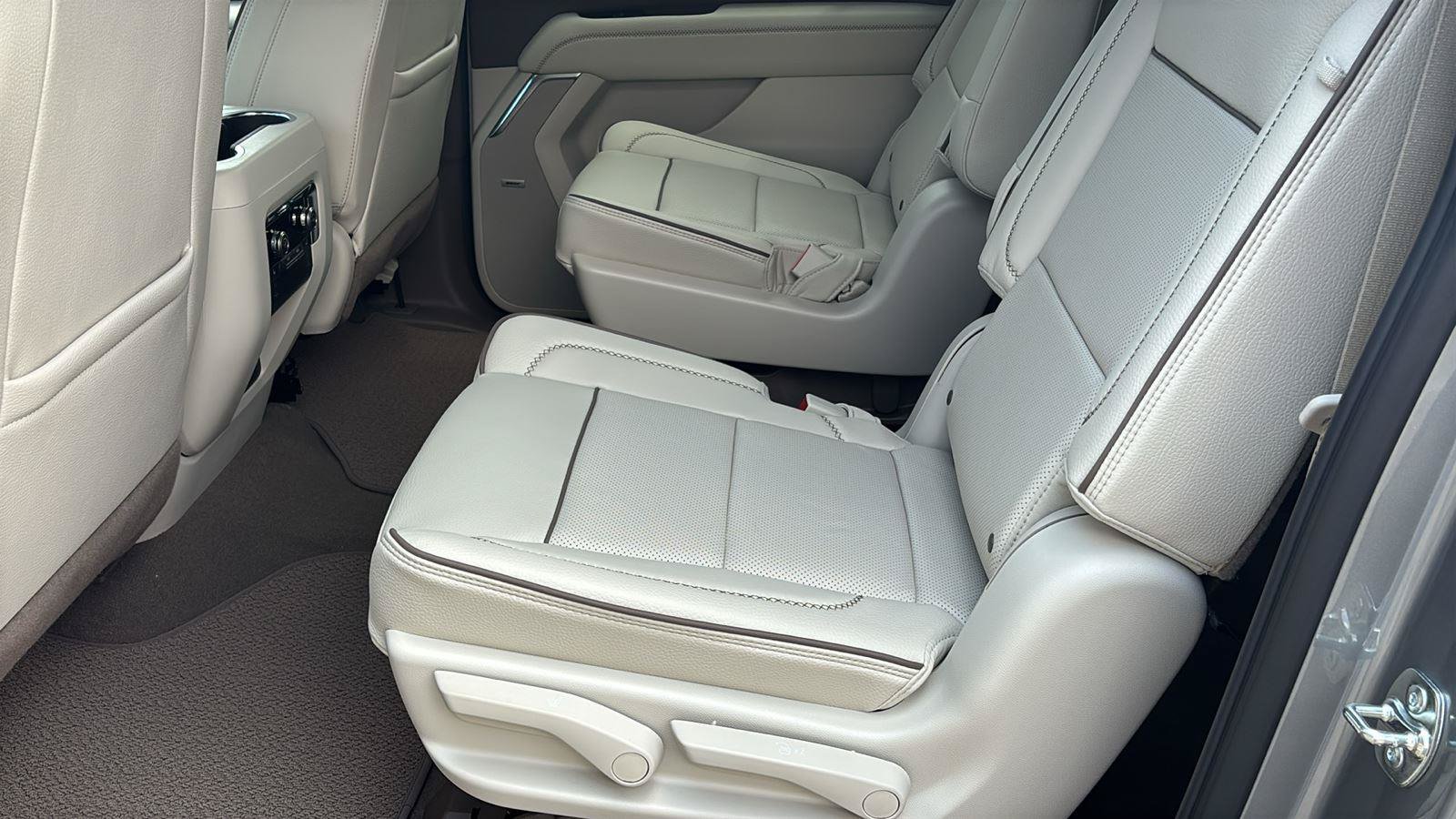 New 2026 GMC Yukon XL Denali RWD image 16