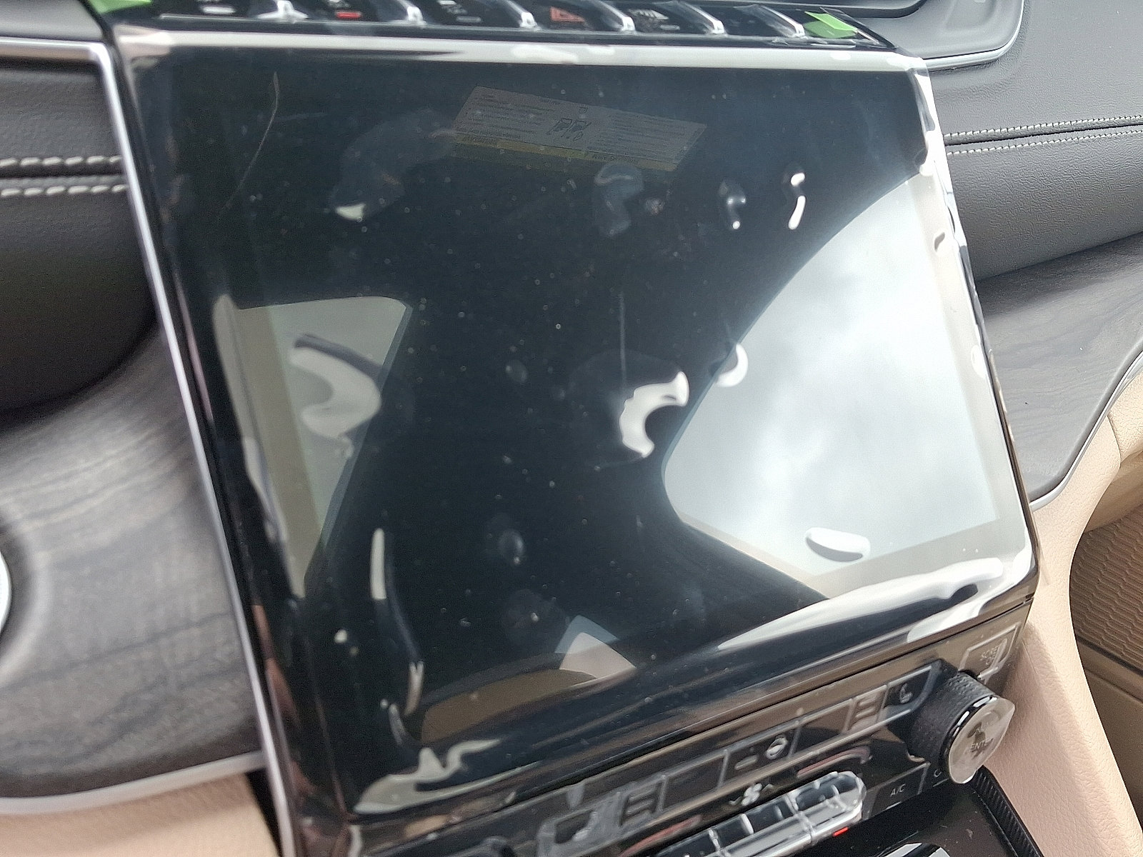 Used 2025 Jeep Grand Cherokee L Limited w/ Trailer Tow Package image 19