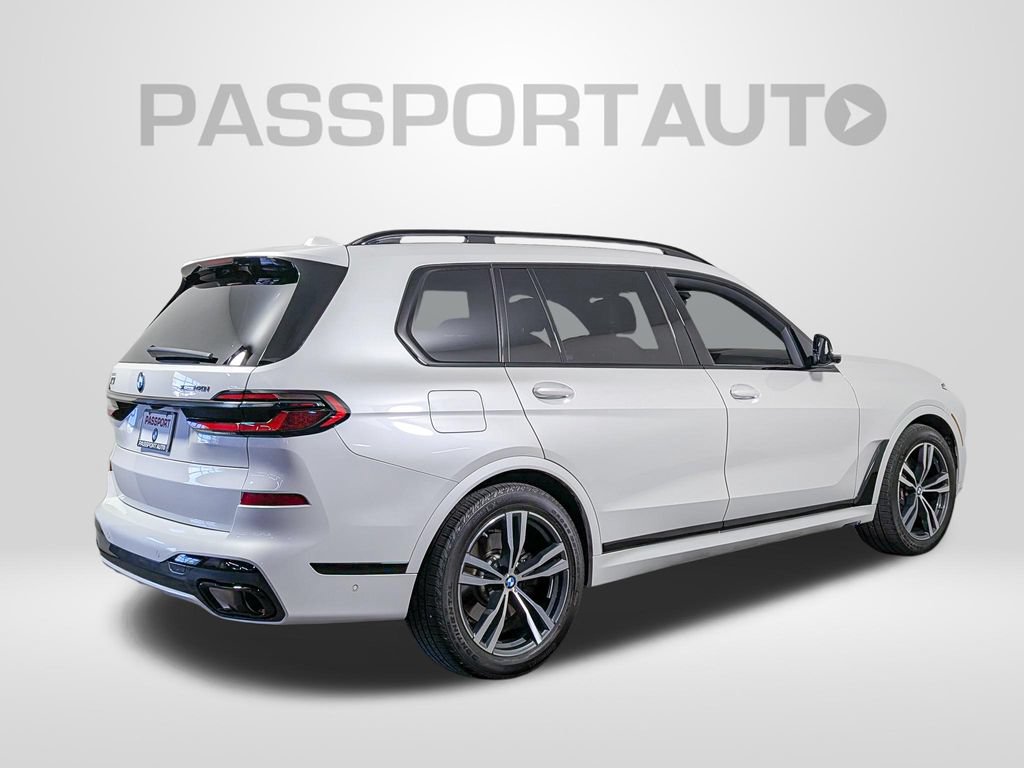 Used 2026 BMW X7 xDrive40i w/ M Sport Package AWD/4WD image 7