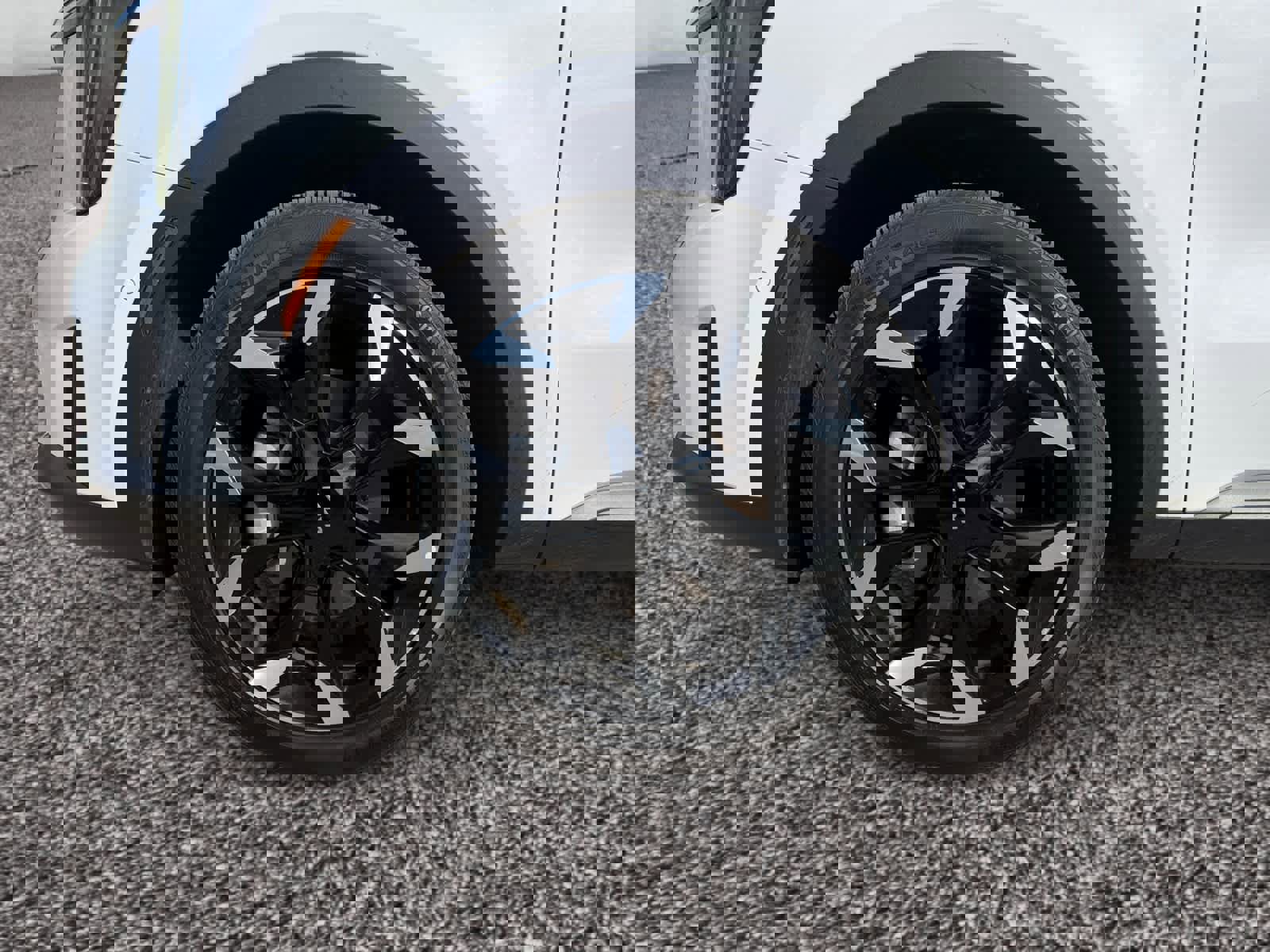 Used 2025 Kia Sorento SX image 14