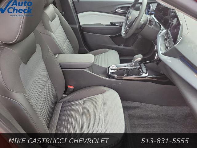 Used 2024 Chevrolet Trax LT image 25