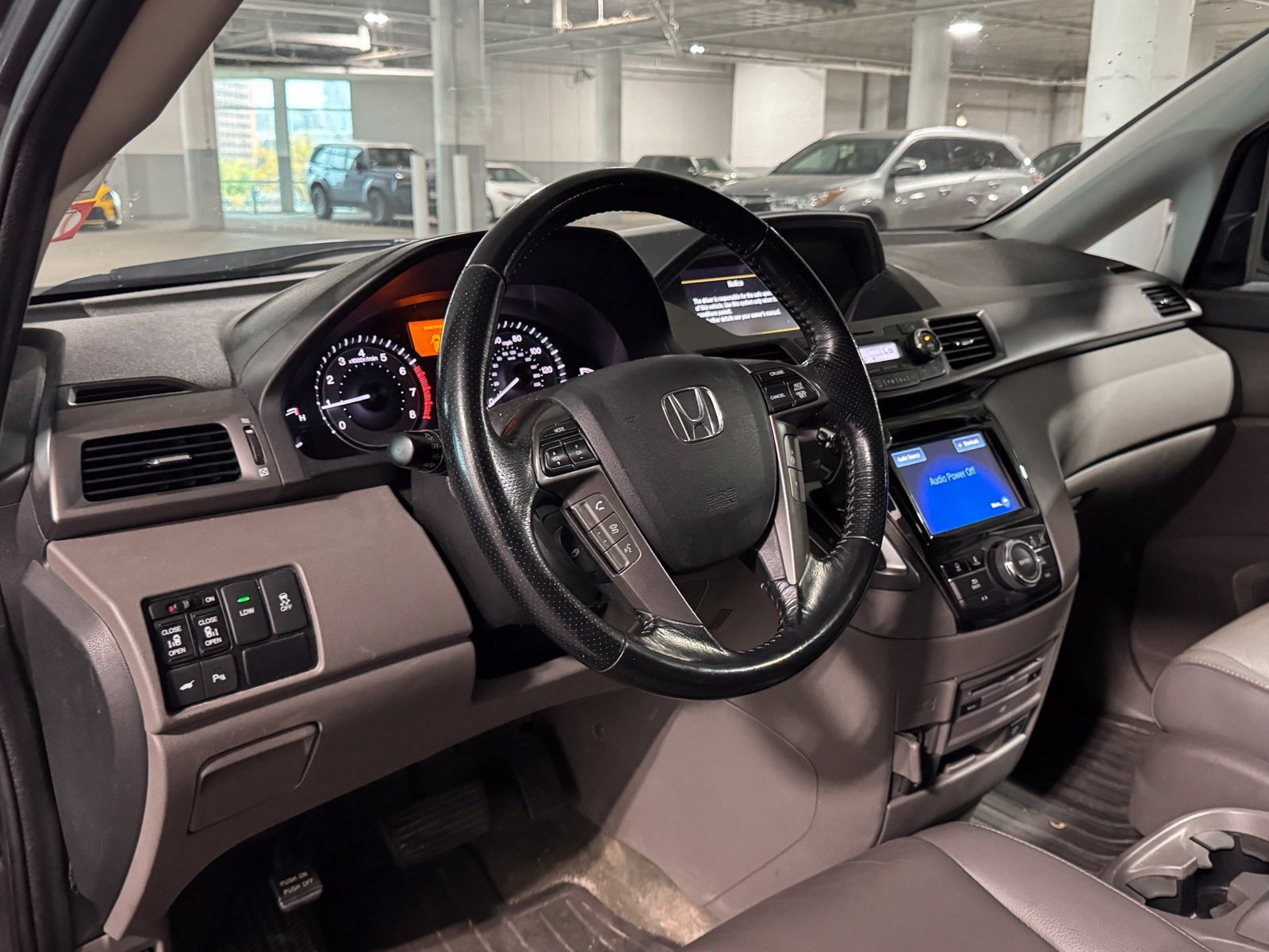 Used 2016 Honda Odyssey Touring Elite image 15