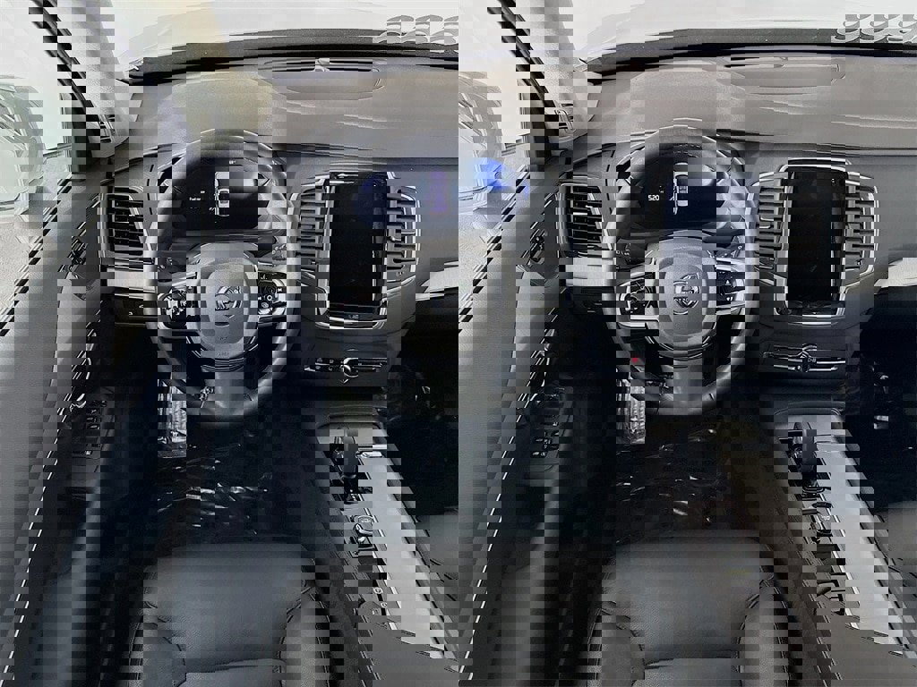 Certified 2025 Volvo XC90 B5 Core image 23