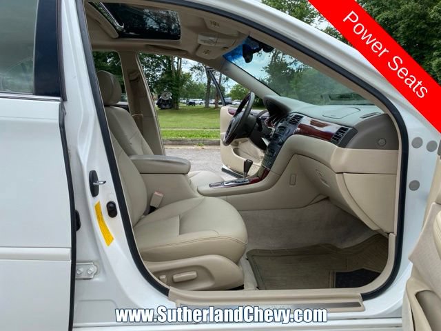 Used 2002 Lexus ES 330 w/ Premium Pkg FWD image 15