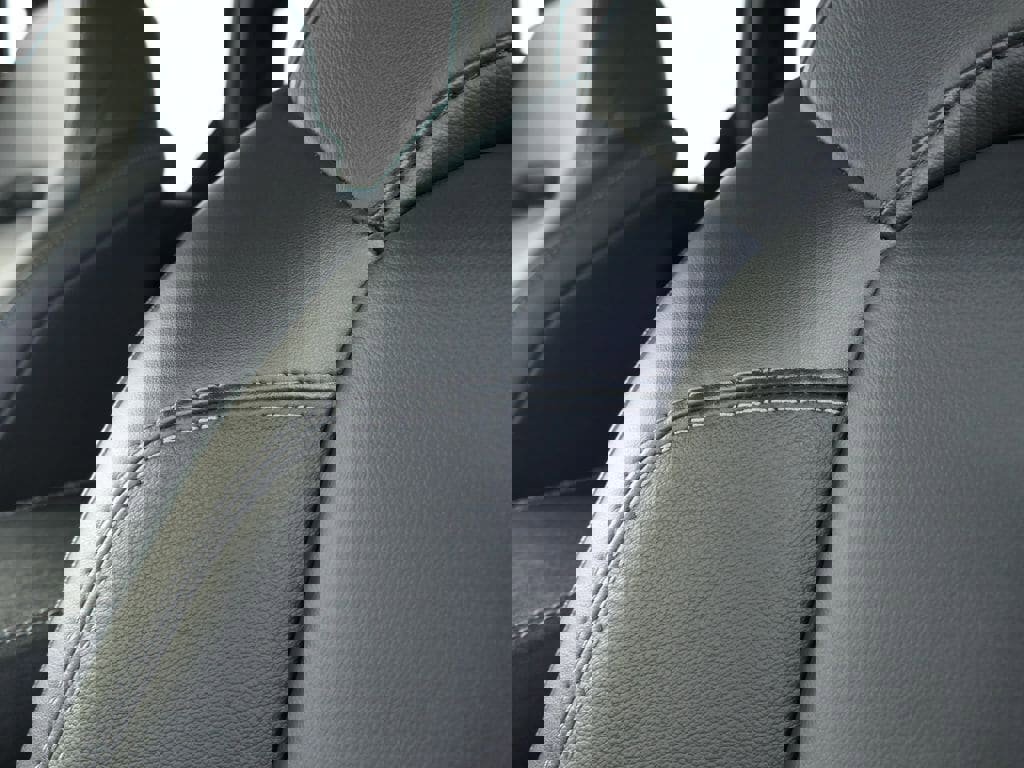 Used 2025 Ford Bronco Outer Banks image 14