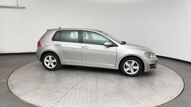 Used 2017 Volkswagen Golf Wolfsburg Edition FWD image 9
