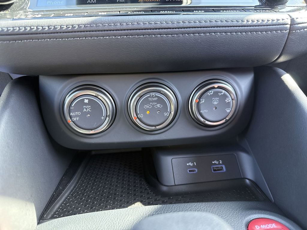 Used 2025 Nissan Z NISMO w/ Floor Mat Package image 19