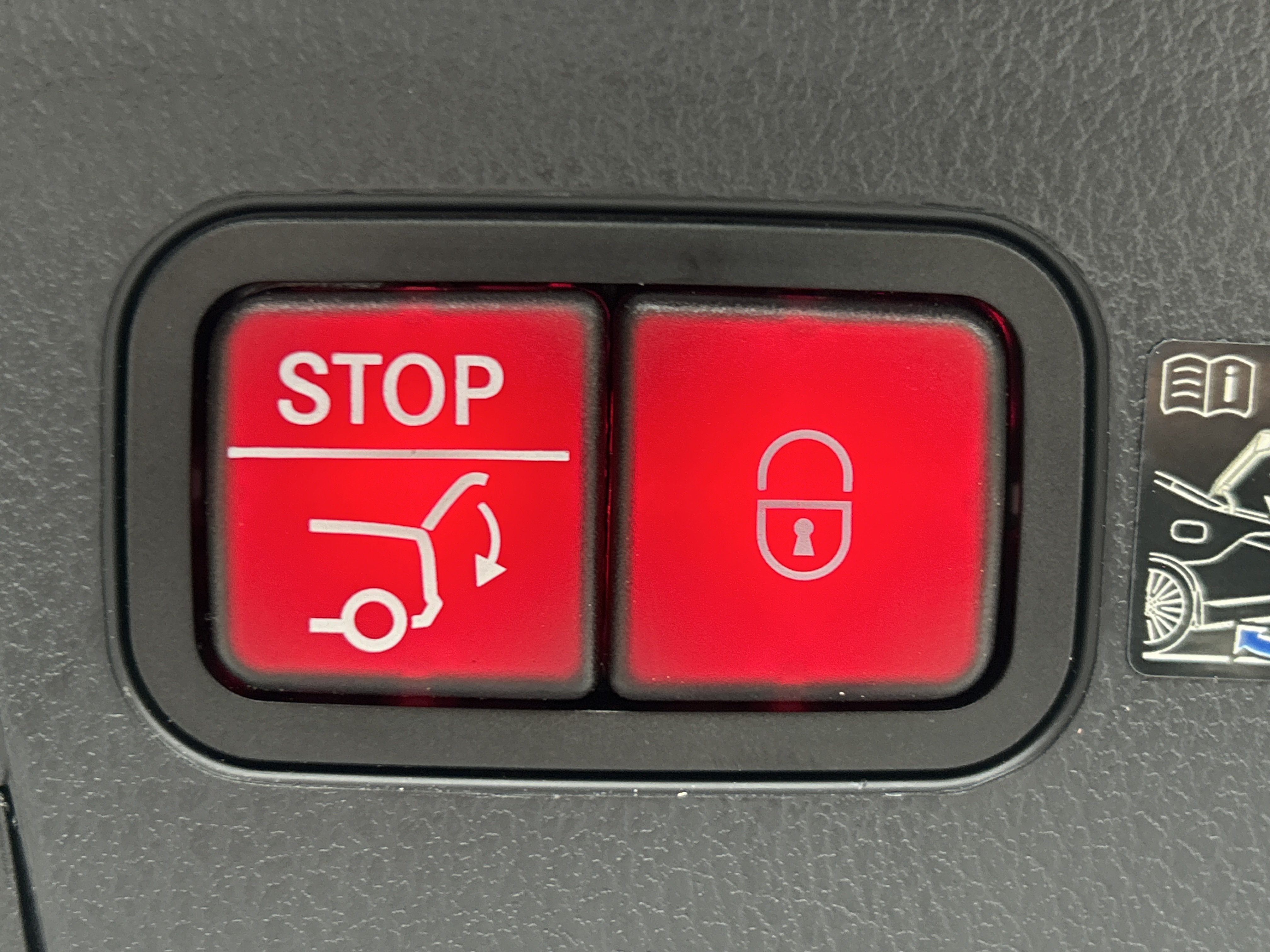 Certified 2025 Mercedes-Benz GLE 350 4MATIC image 11
