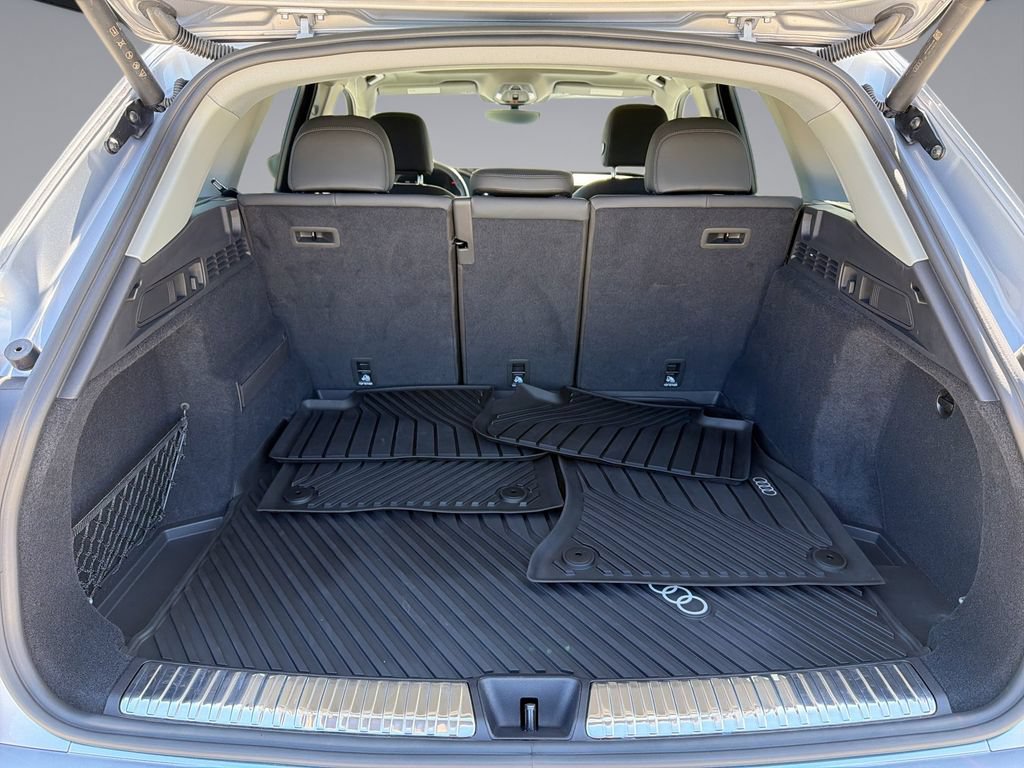 Used 2025 Audi Q5 Premium AWD/4WD image 13