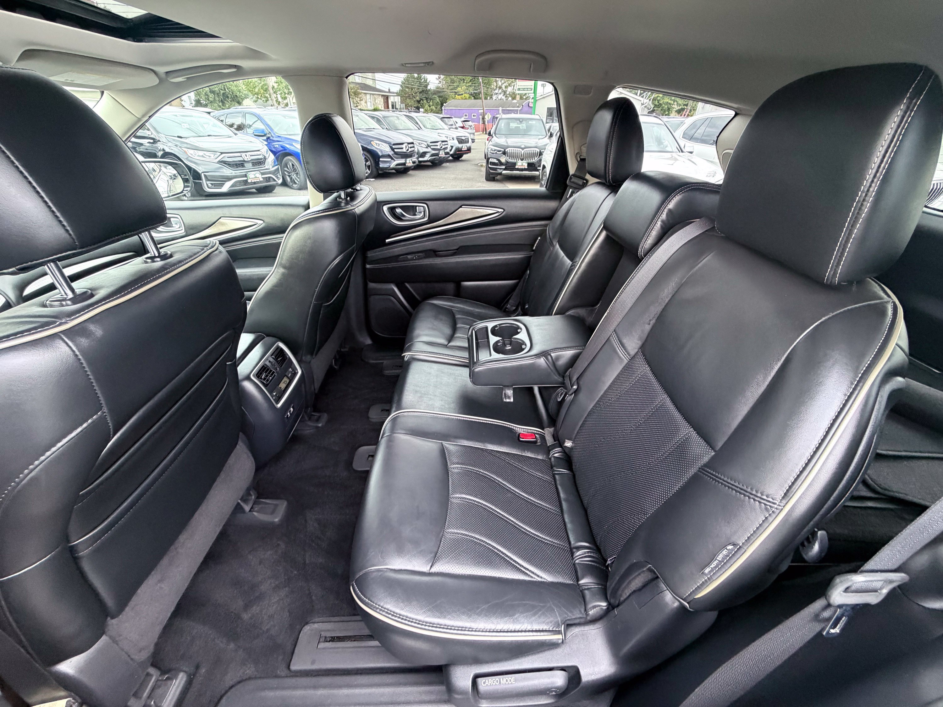 Used 2019 INFINITI QX60 Luxe w/ Essential Package AWD/4WD image 19