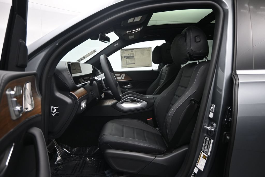New 2026 Mercedes-Benz GLS 580 4MATIC image 18