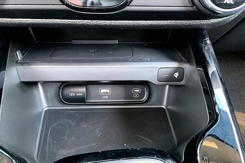 Certified 2025 Kia Soul EX image 24
