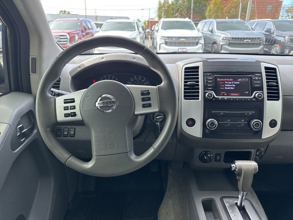 Used 2017 Nissan Frontier SV image 12