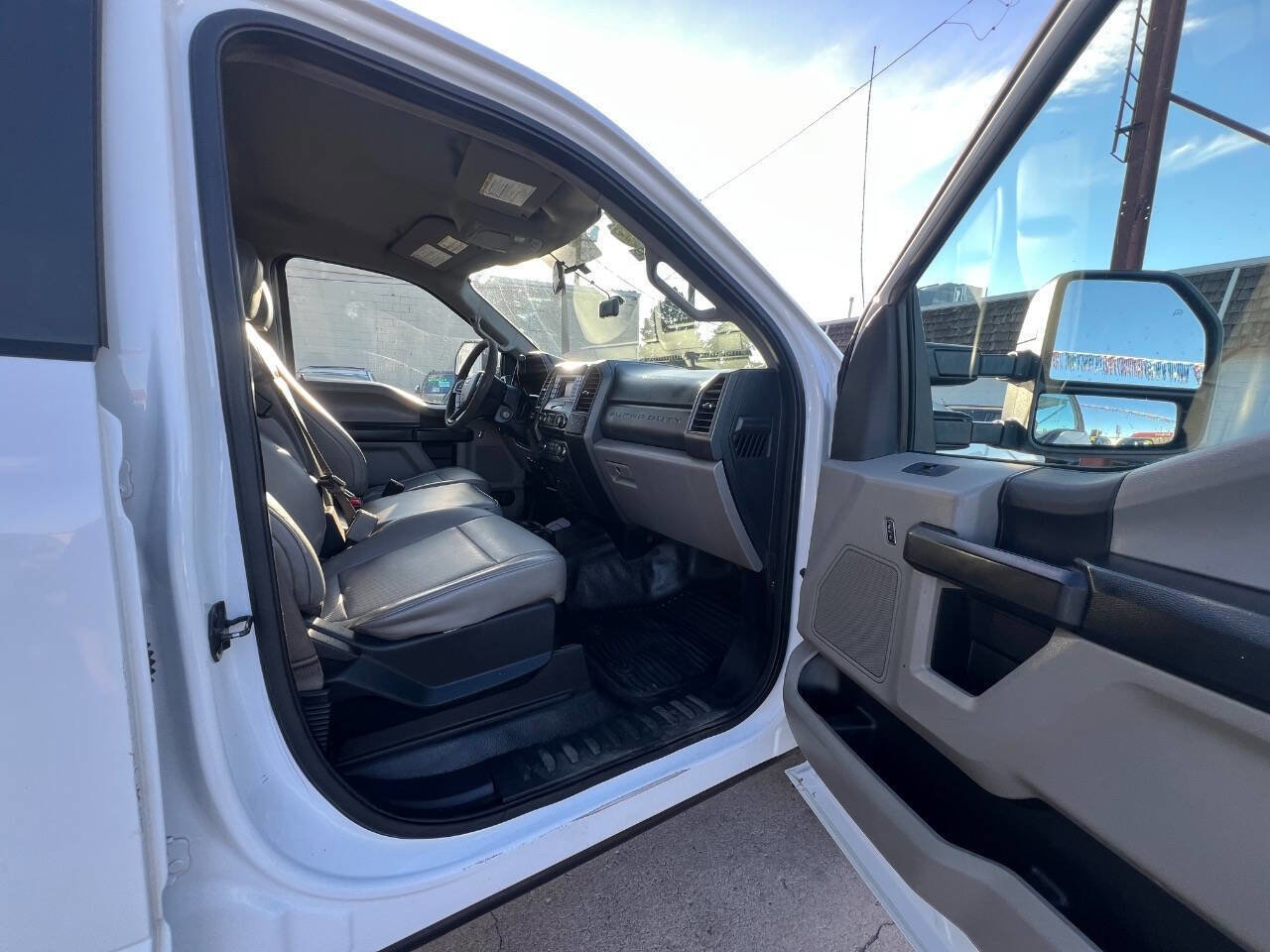 Used 2017 Ford F250 XL w/ Power Equipment Group AWD/4WD image 12
