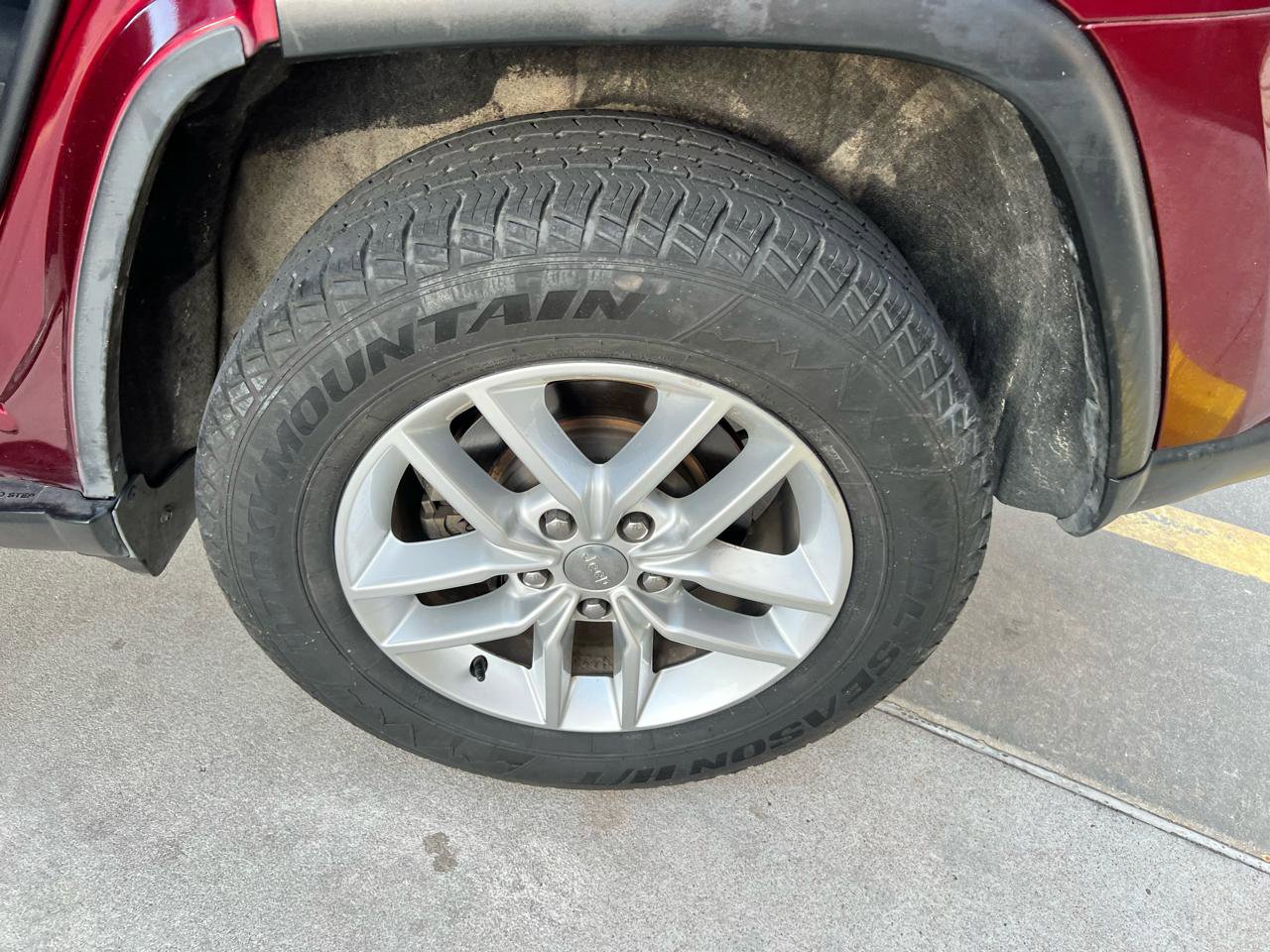 Used 2018 Jeep Grand Cherokee Laredo image 30