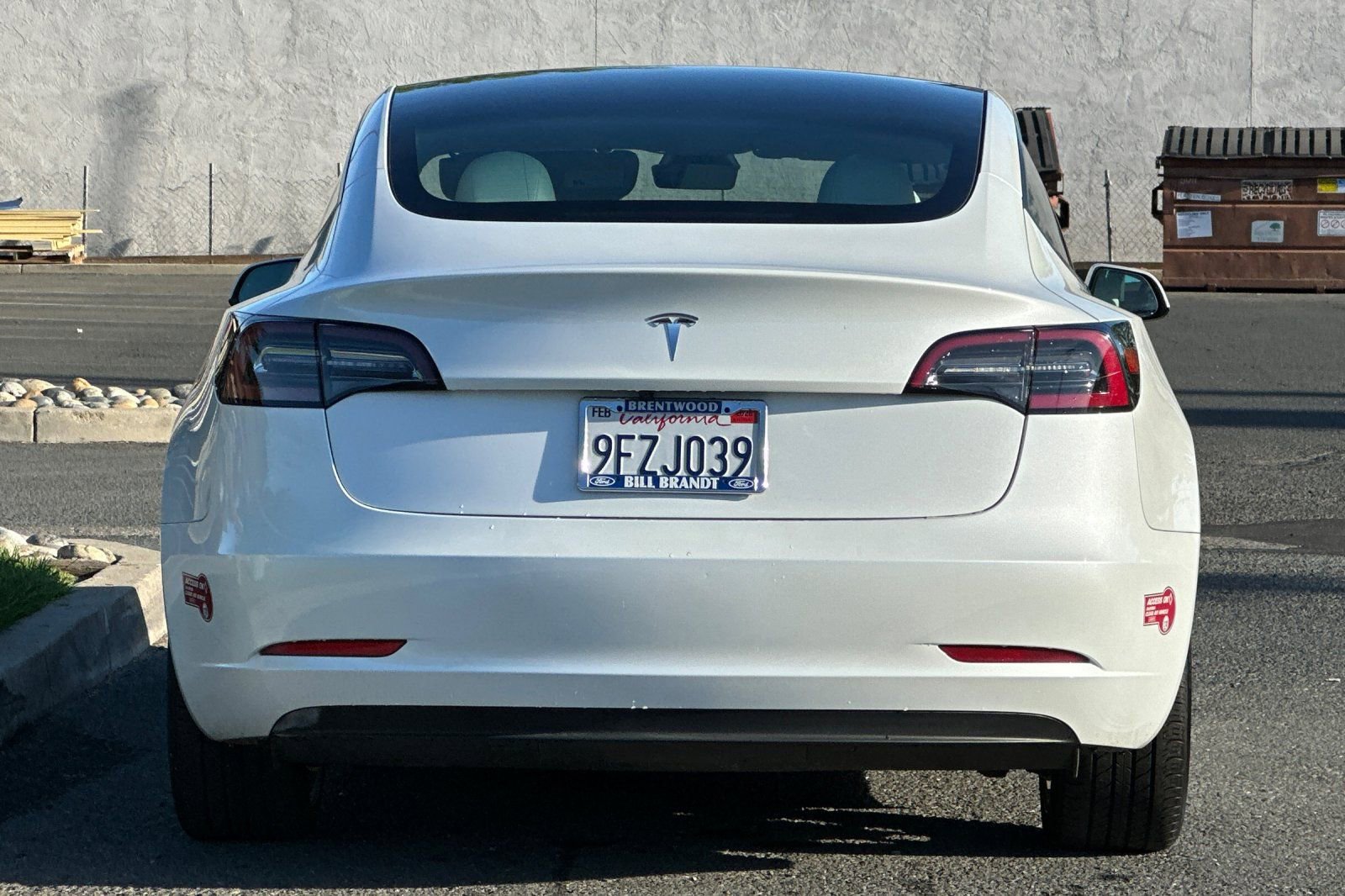 Used 2023 Tesla Model 3 Standard Range image 8