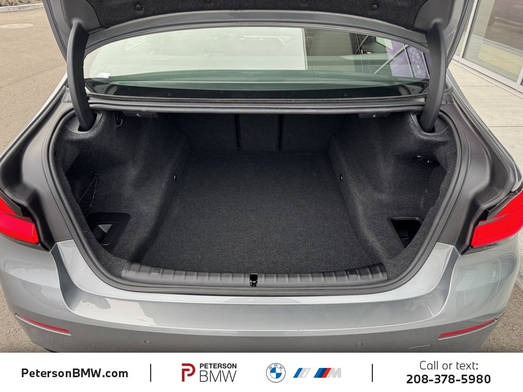 Used 2023 BMW 530i xDrive w/ Premium Package image 6