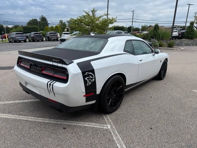 Used 2015 Dodge Challenger SRT Hellcat RWD image 10